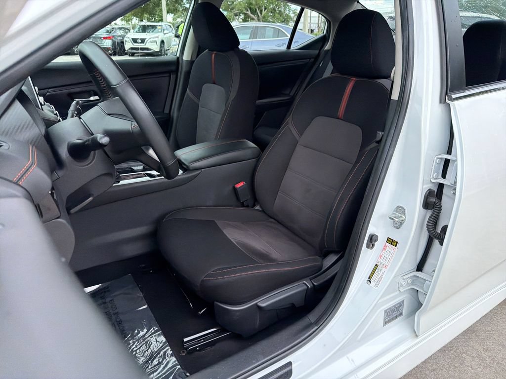 Used 2023 Nissan Sentra SR w/ Trunk Package FWD image 30