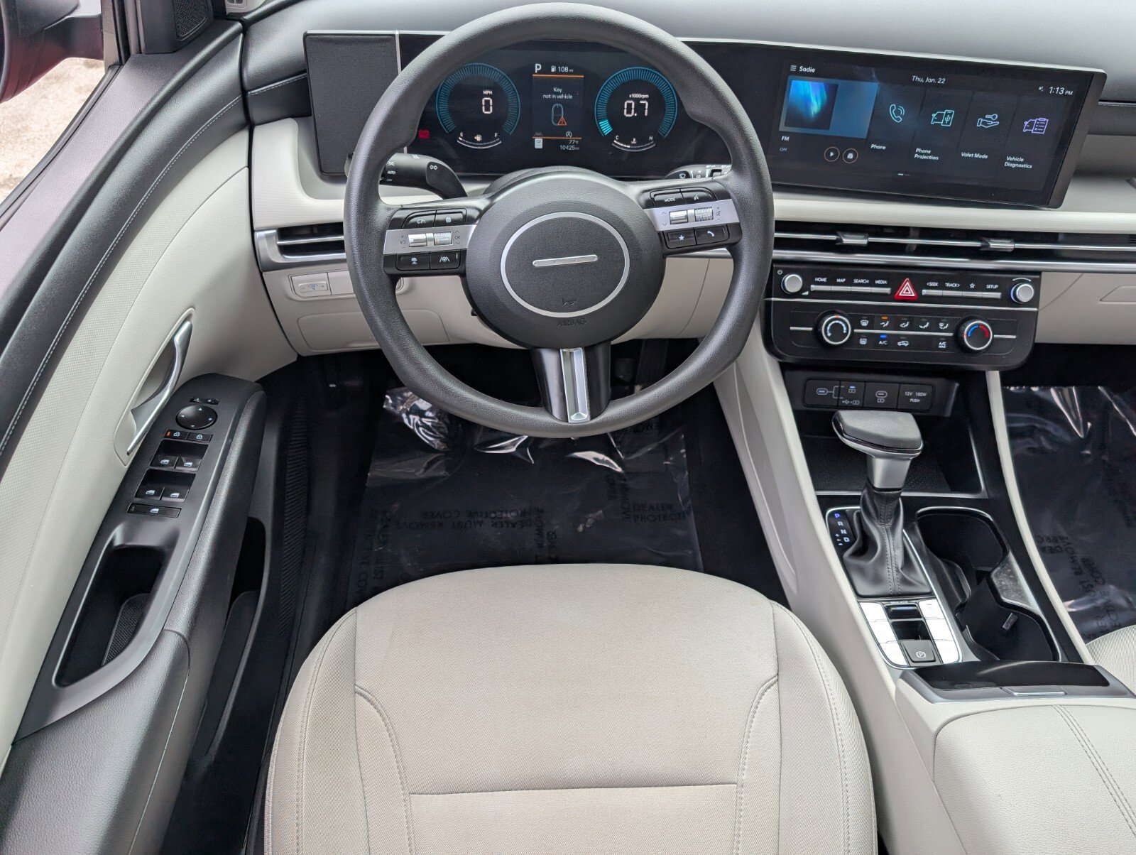 Used 2025 Hyundai Tucson SE image 13