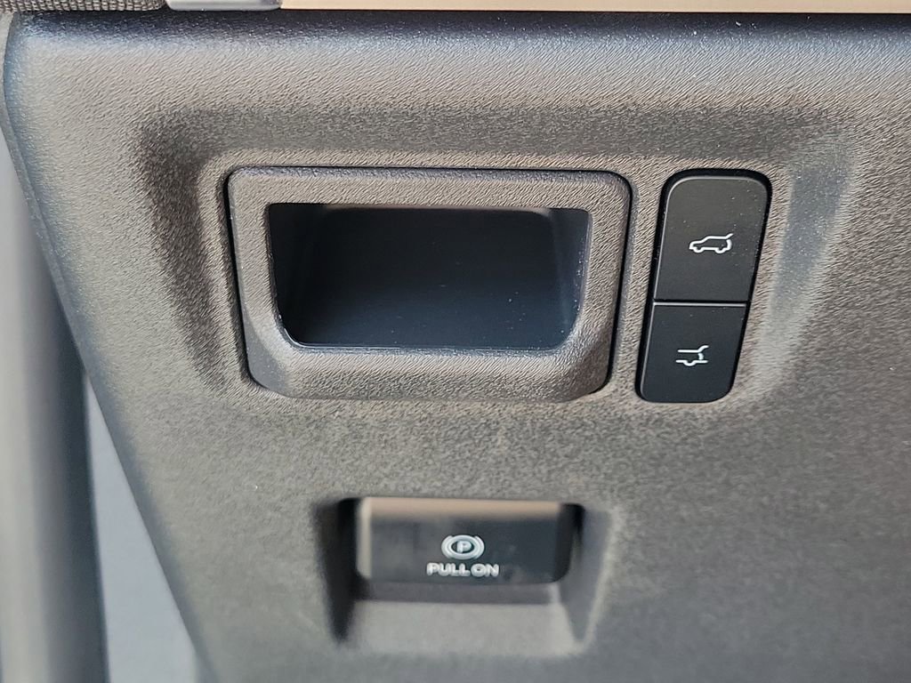 New 2026 Ford Expedition Active image 30