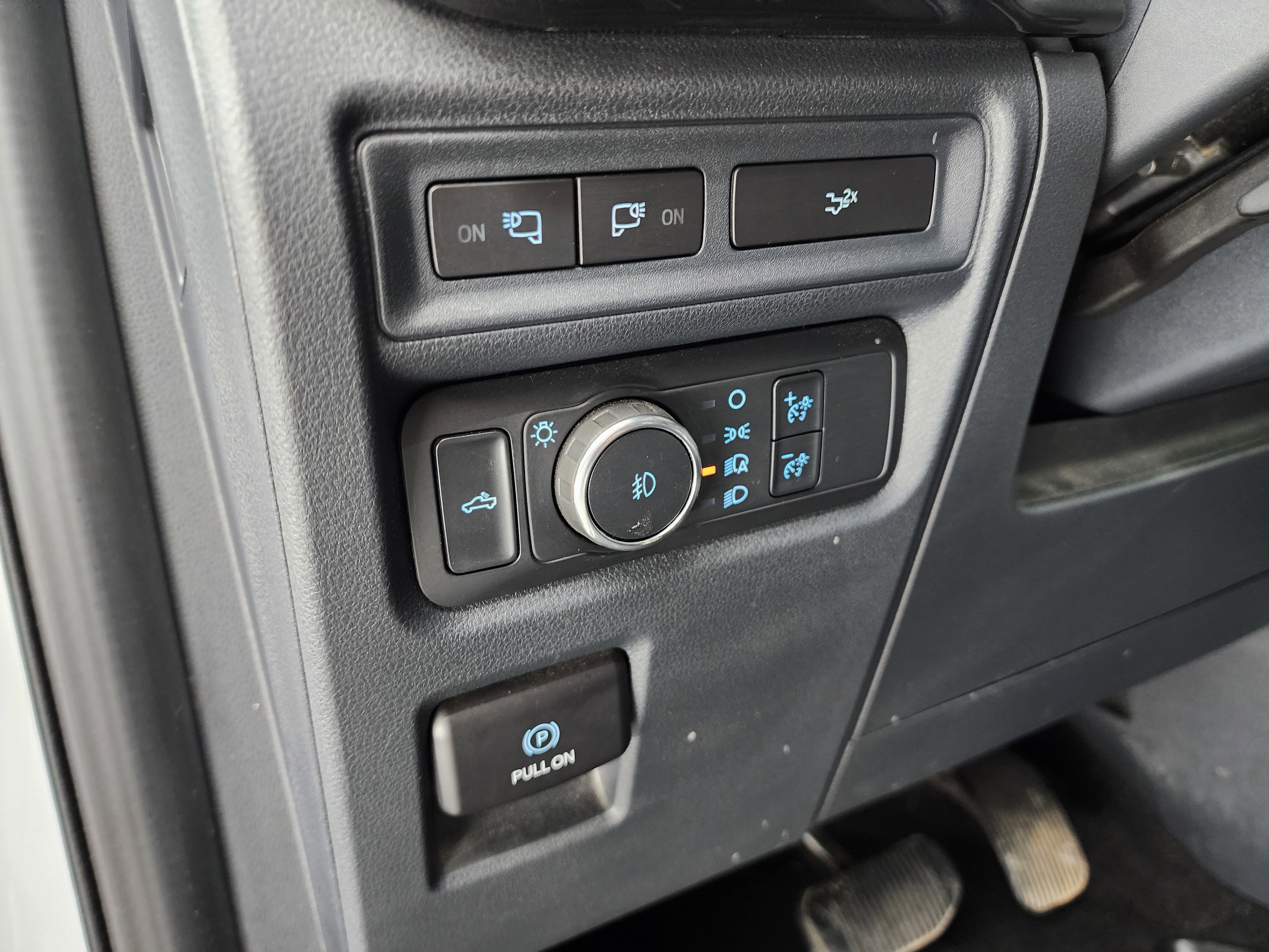 Used 2022 Ford F150 XLT w/ Equipment Group 302A High image 39