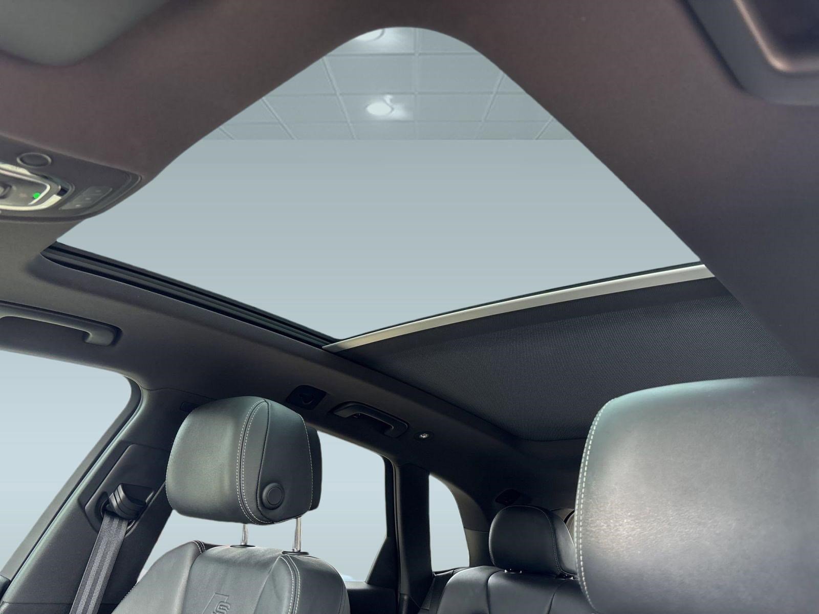 Used 2020 Audi SQ5 Premium Plus w/ Premium Plus Package image 14