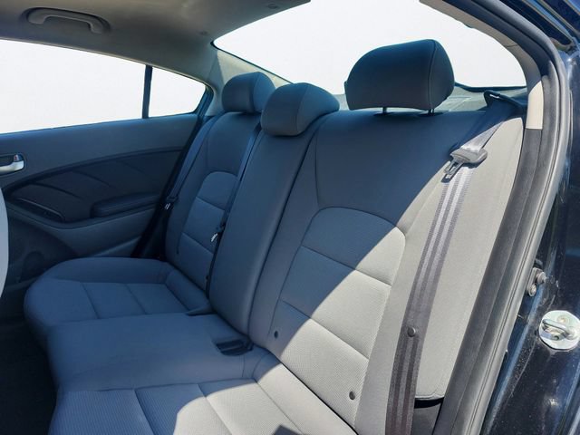 Used 2017 Kia Forte LX FWD image 17