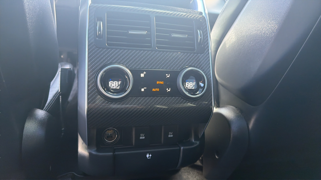 Used 2019 Land Rover Range Rover Sport SVR AWD/4WD image 32
