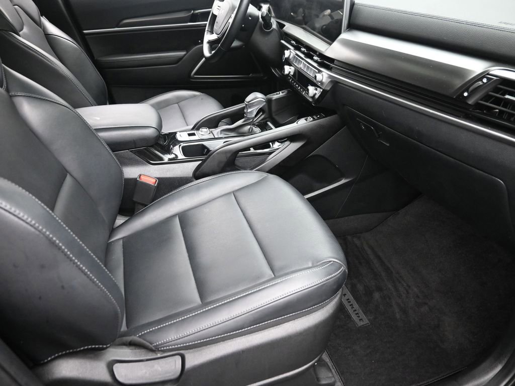 Used 2025 Kia Telluride S image 7
