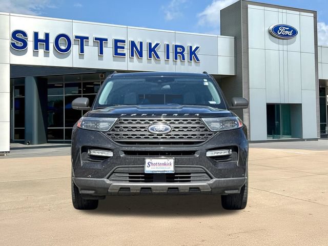 Certified 2021 Ford Explorer XLT w/ Equipment Group 202A RWD image 2