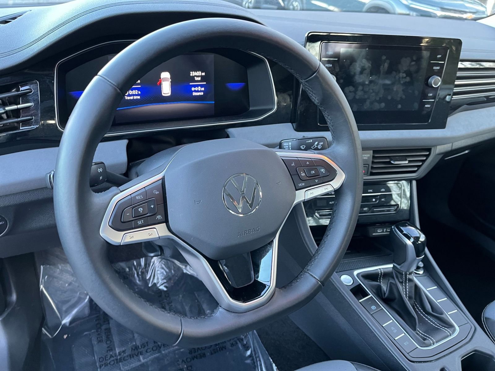 Used 2025 Volkswagen Jetta SE image 27