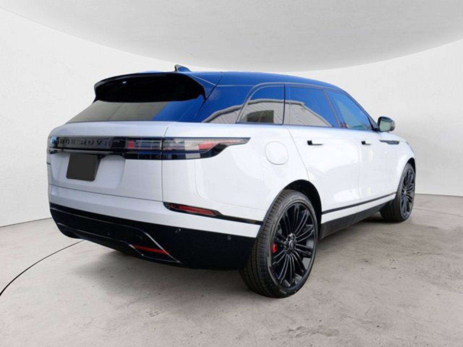 New 2025 Land Rover Range Rover Velar Dynamic SE image 5