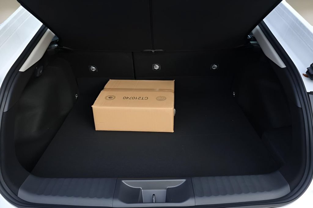 New 2026 Toyota Prius Plug-In Hybrid FWD image 15