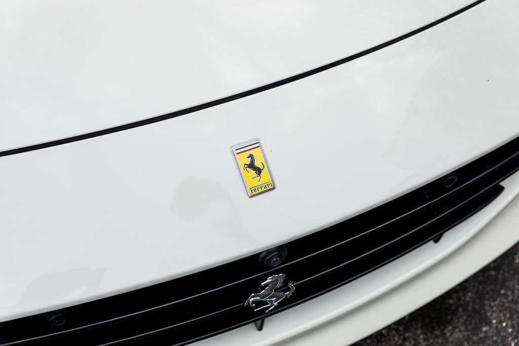Used 2016 Ferrari California T image 9
