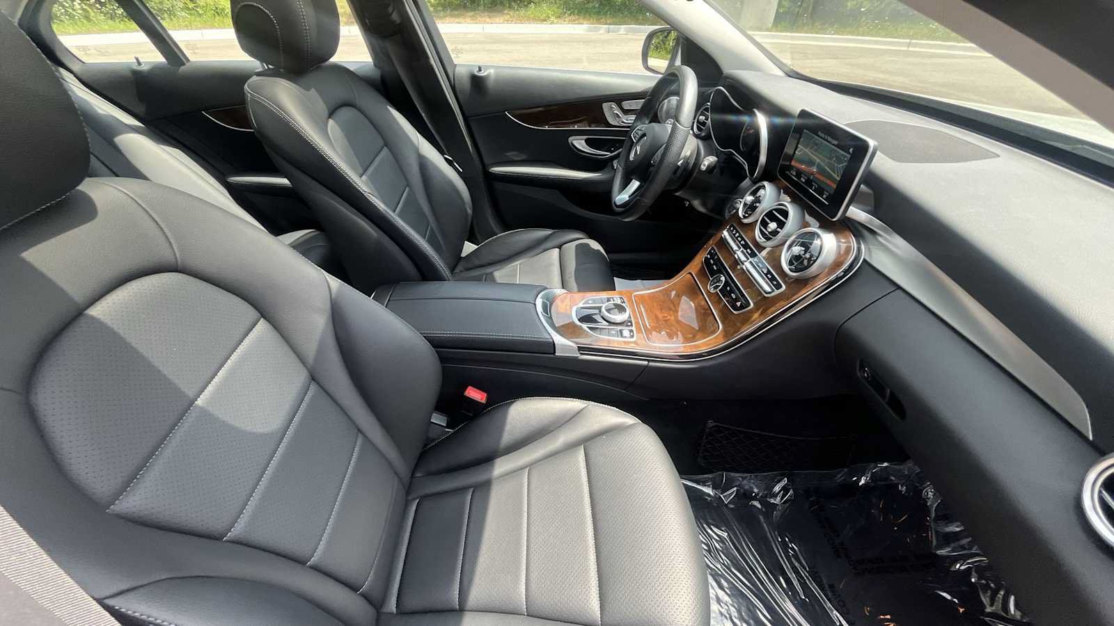 Used 2017 Mercedes-Benz C 300 4MATIC Sedan image 11