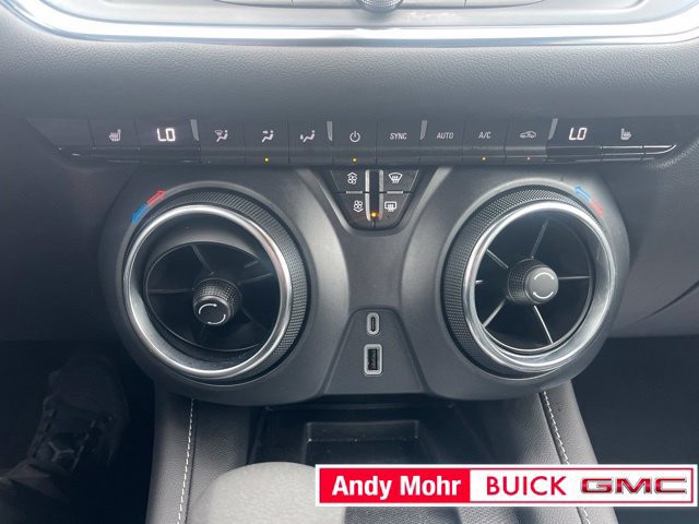 Used 2025 Chevrolet Blazer LT w/ Convenience Package FWD image 30