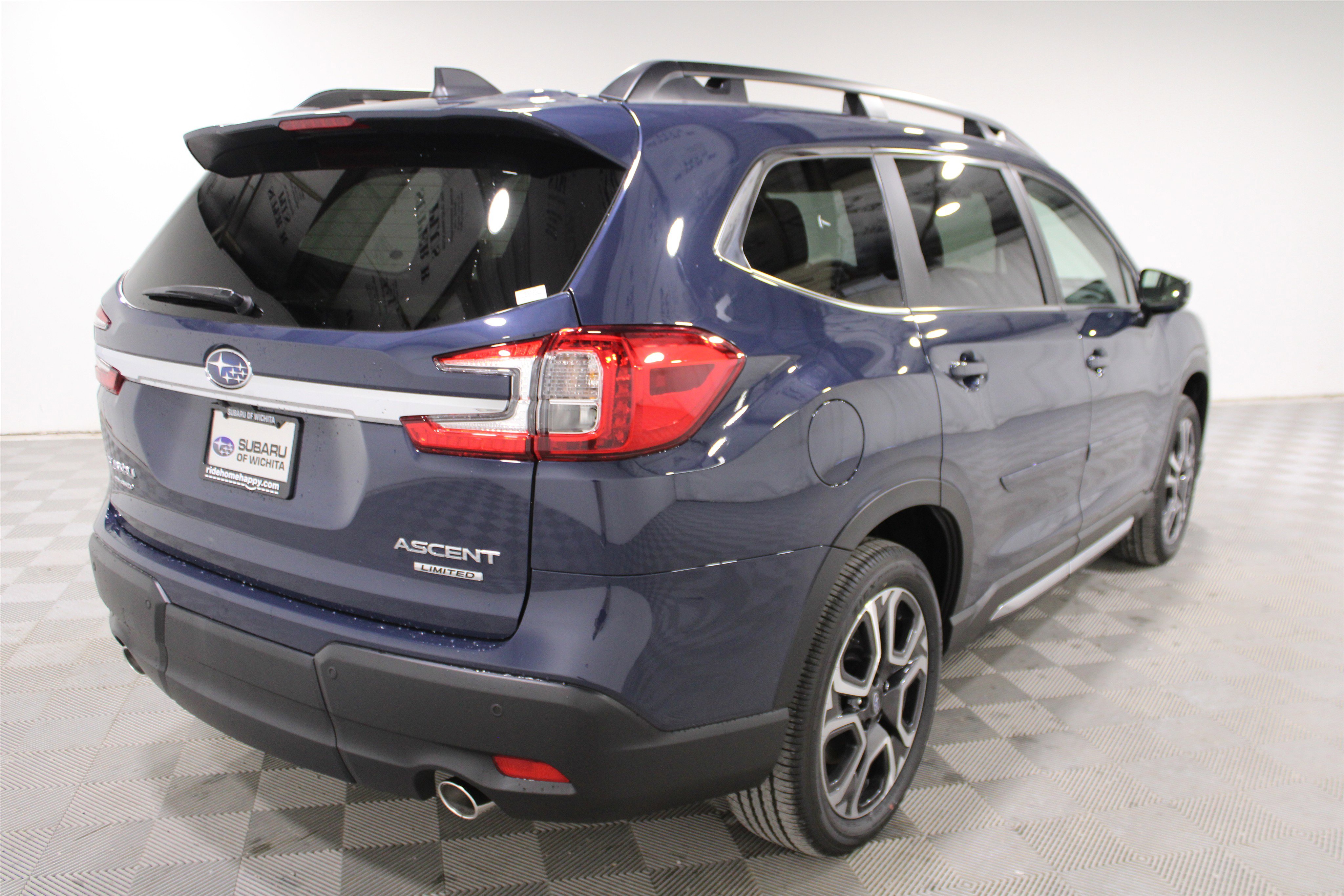 New 2025 Subaru Ascent Limited image 30