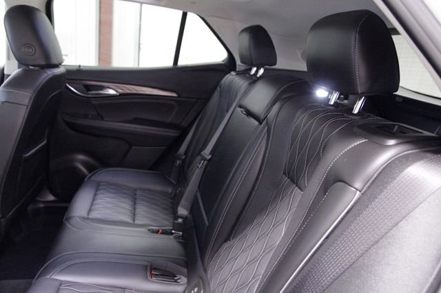 Used 2022 Buick Envision Avenir w/ Technology Package II image 17
