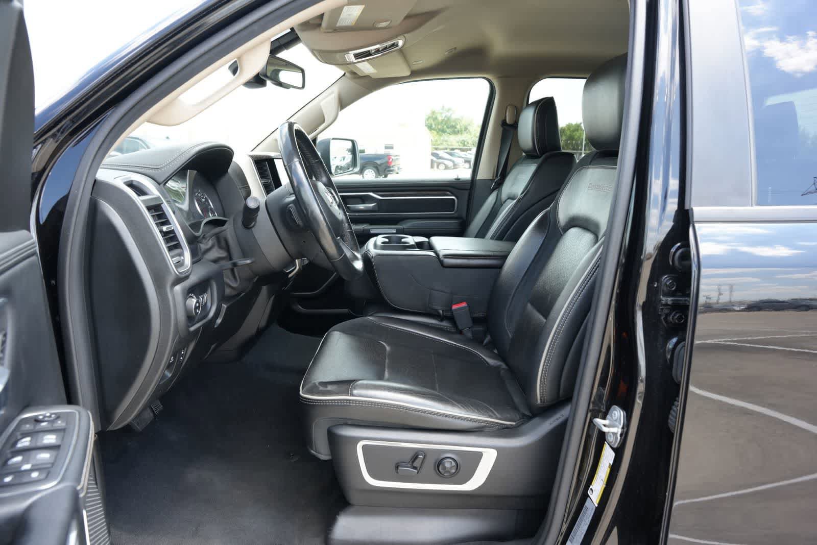 Used 2019 RAM 1500 Laramie AWD/4WD image 16