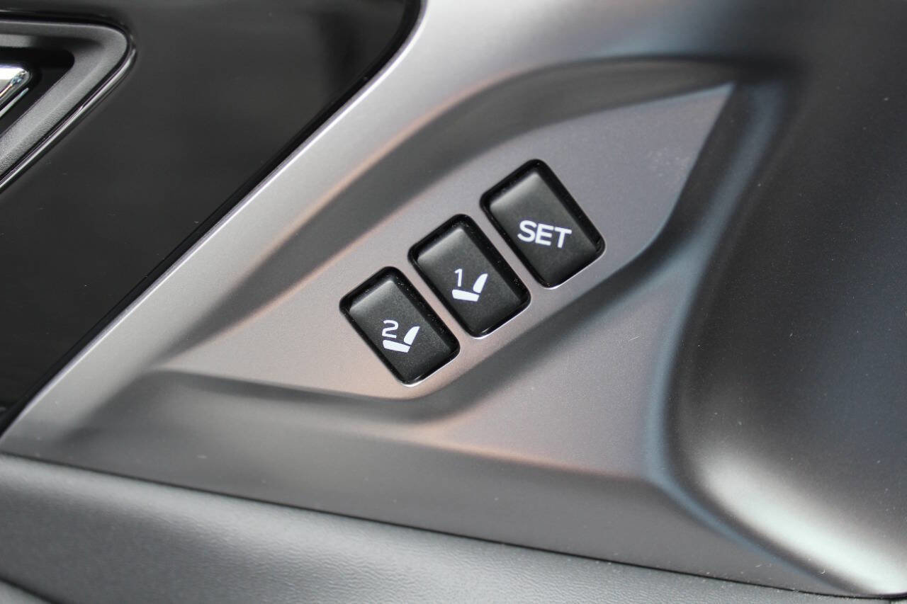 Used 2025 Subaru Outback Limited XT image 13