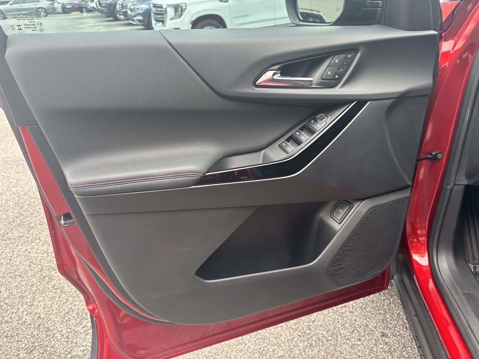 Used 2026 Chevrolet Equinox RS w/ Convenience Package III image 17