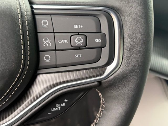 New 2026 Jeep Grand Wagoneer Summit image 18