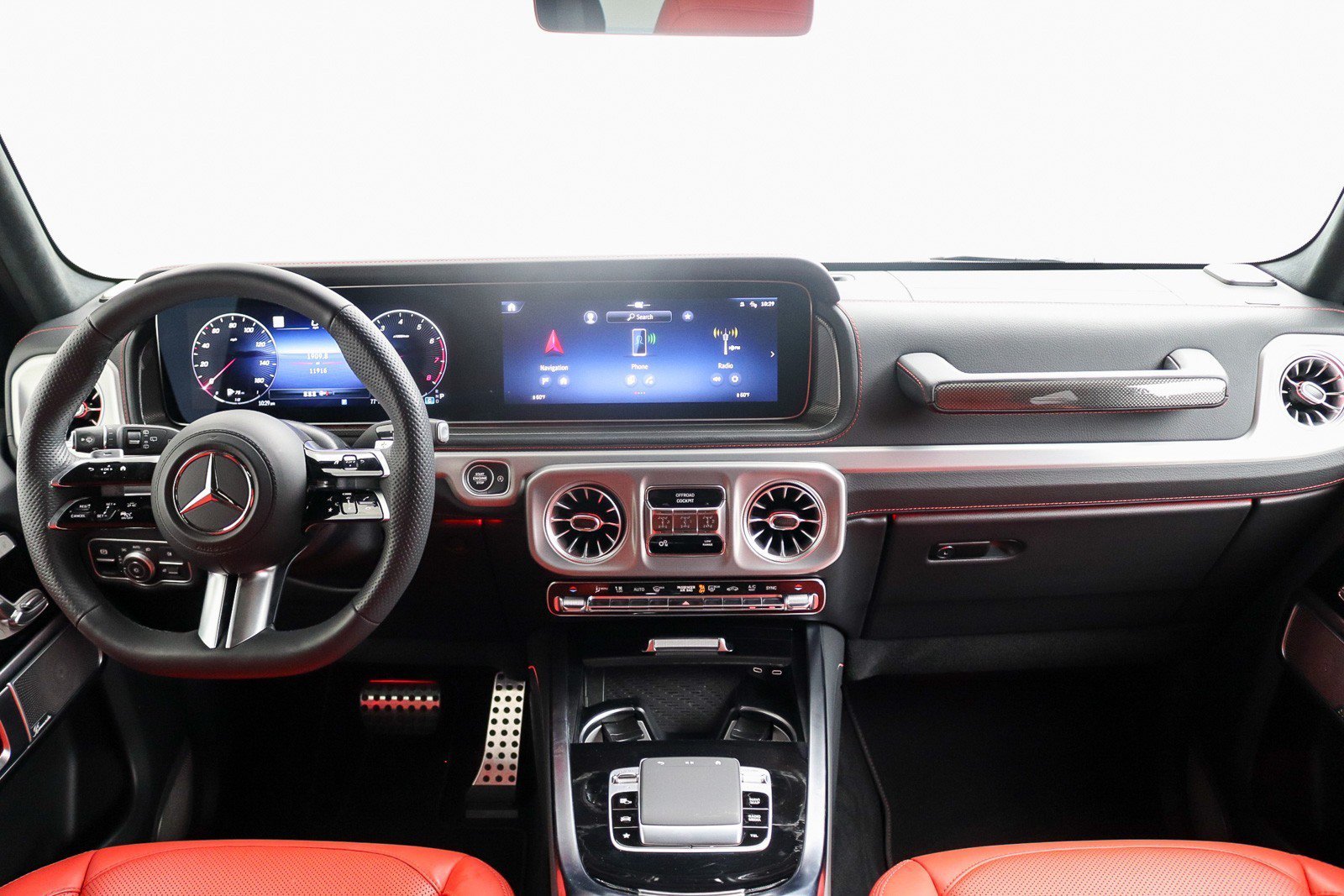 Used 2025 Mercedes-Benz G 550 image 29