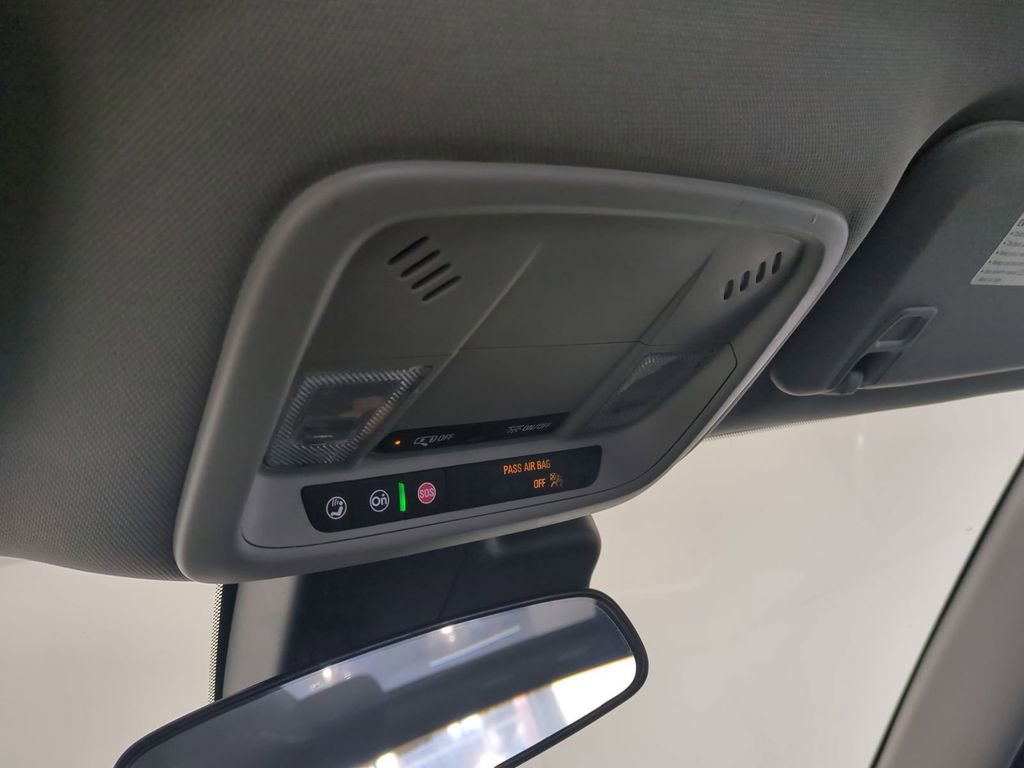 Used 2025 Chevrolet Malibu LT image 21