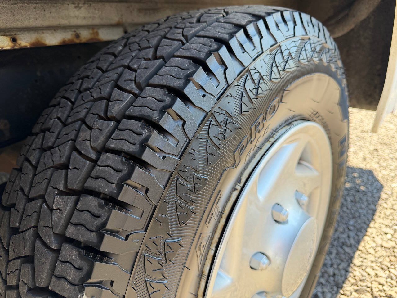 Used 2016 Ford E-350 and Econoline 350 Super Duty w/ Power Windows & Locks Group RWD image 19