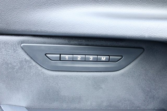 Used 2020 Jaguar XE S image 12