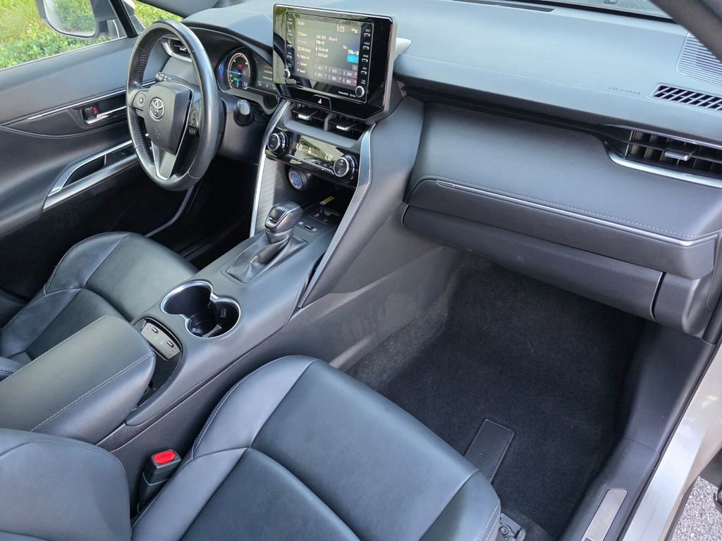 Used 2022 Toyota Venza XLE image 34
