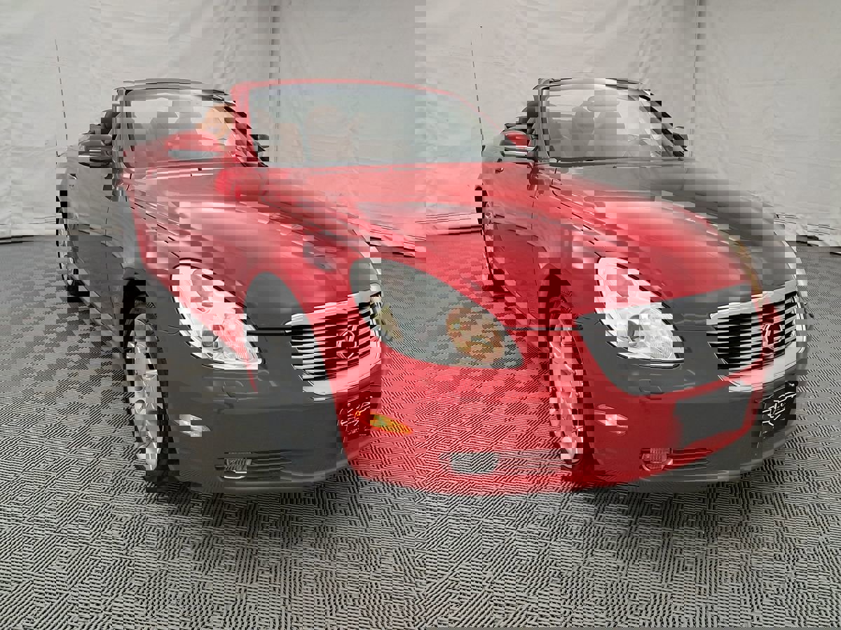 Used 2004 Lexus SC 430 Convertible image 2