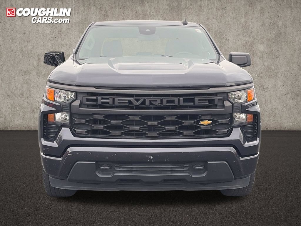 Used 2023 Chevrolet Silverado 1500 Custom AWD/4WD image 2