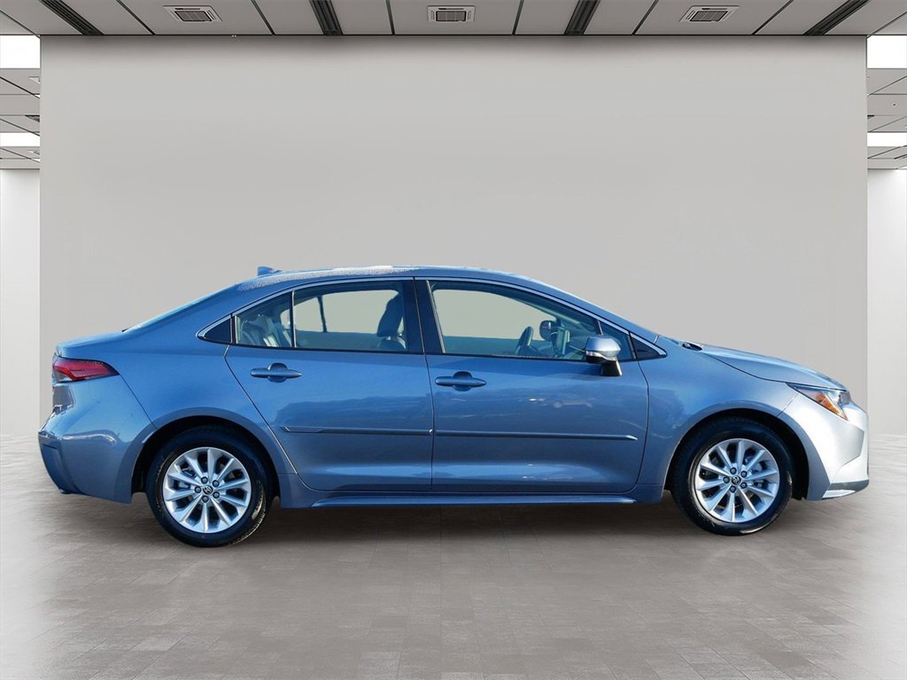 Used 2022 Toyota Corolla XLE image 6