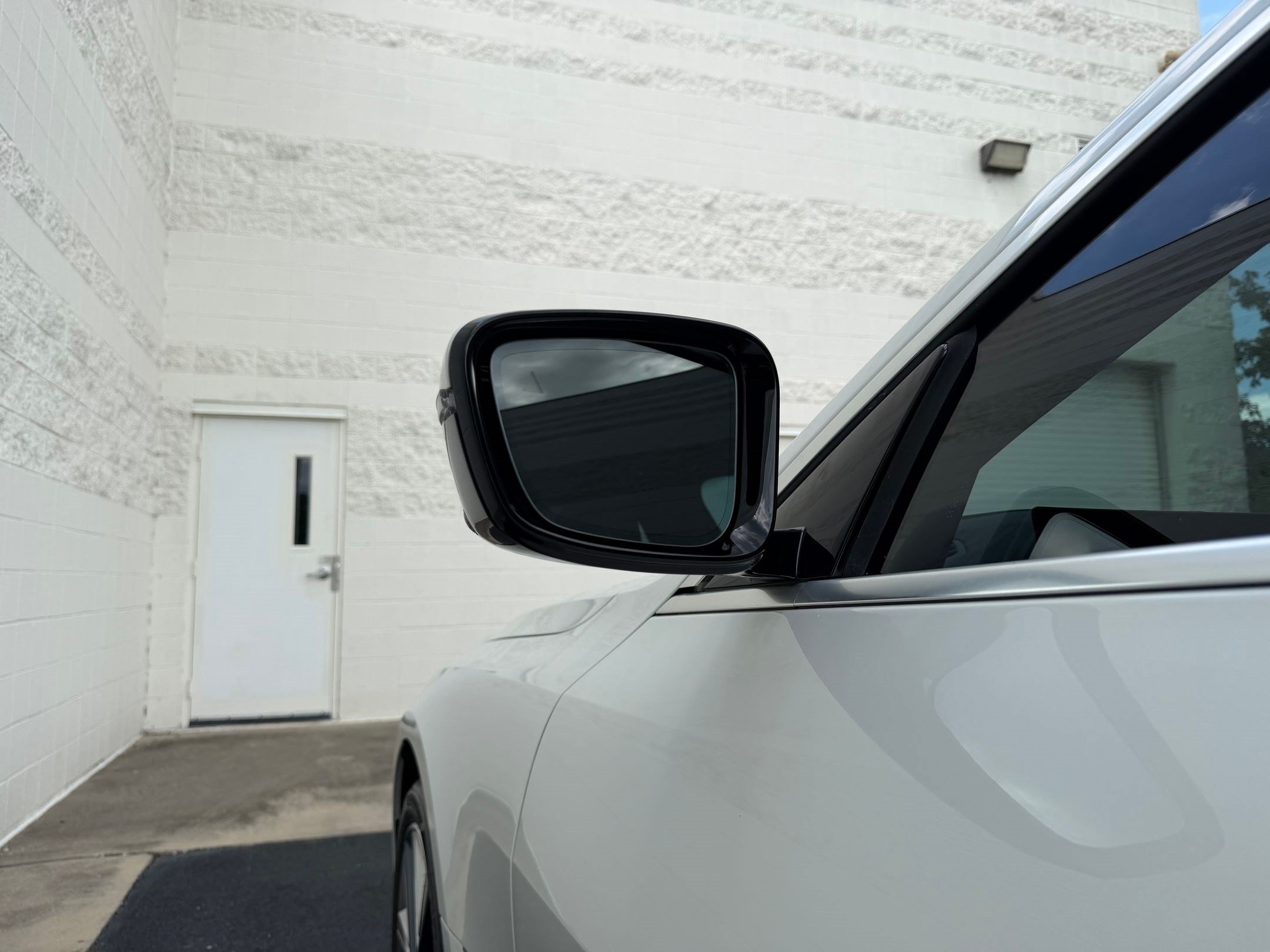Certified 2025 BMW i4 eDrive40 w/ Premium Package RWD image 21
