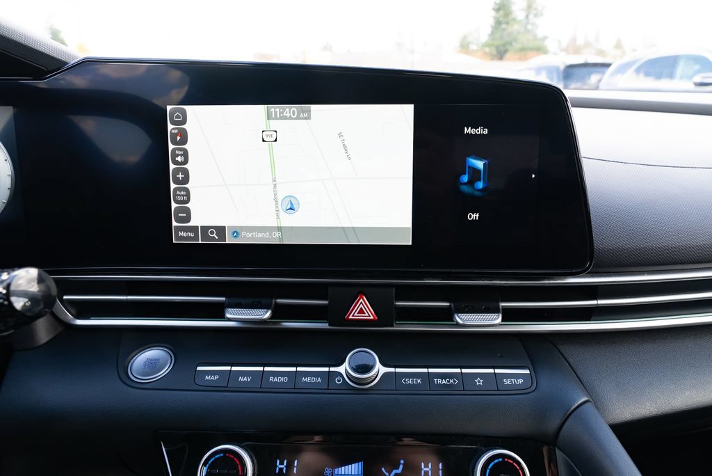 Used 2024 Hyundai Elantra SEL FWD image 14