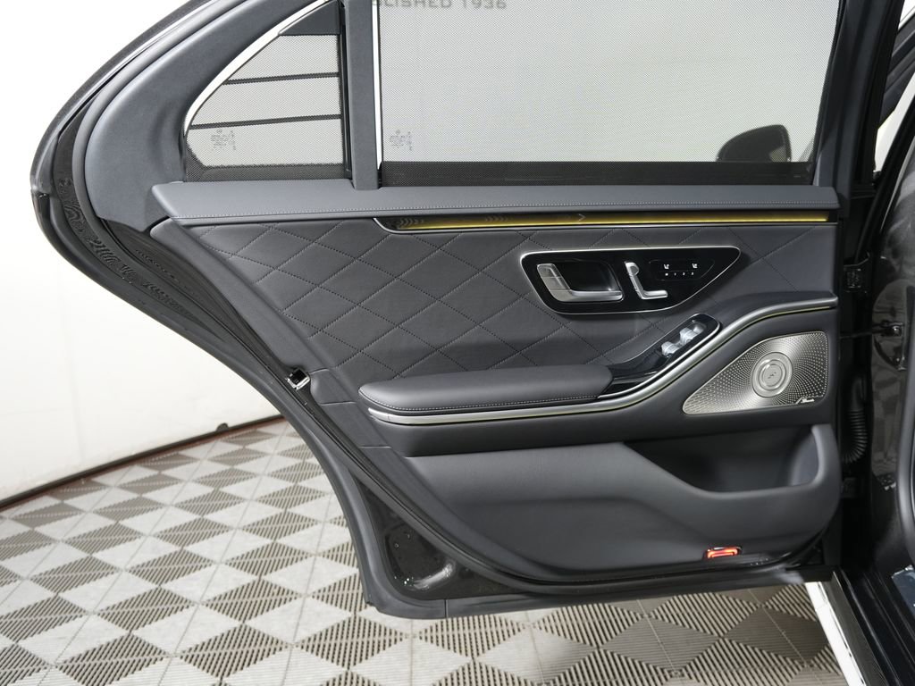 Certified 2025 Mercedes-Benz S 580 4MATIC Sedan image 32