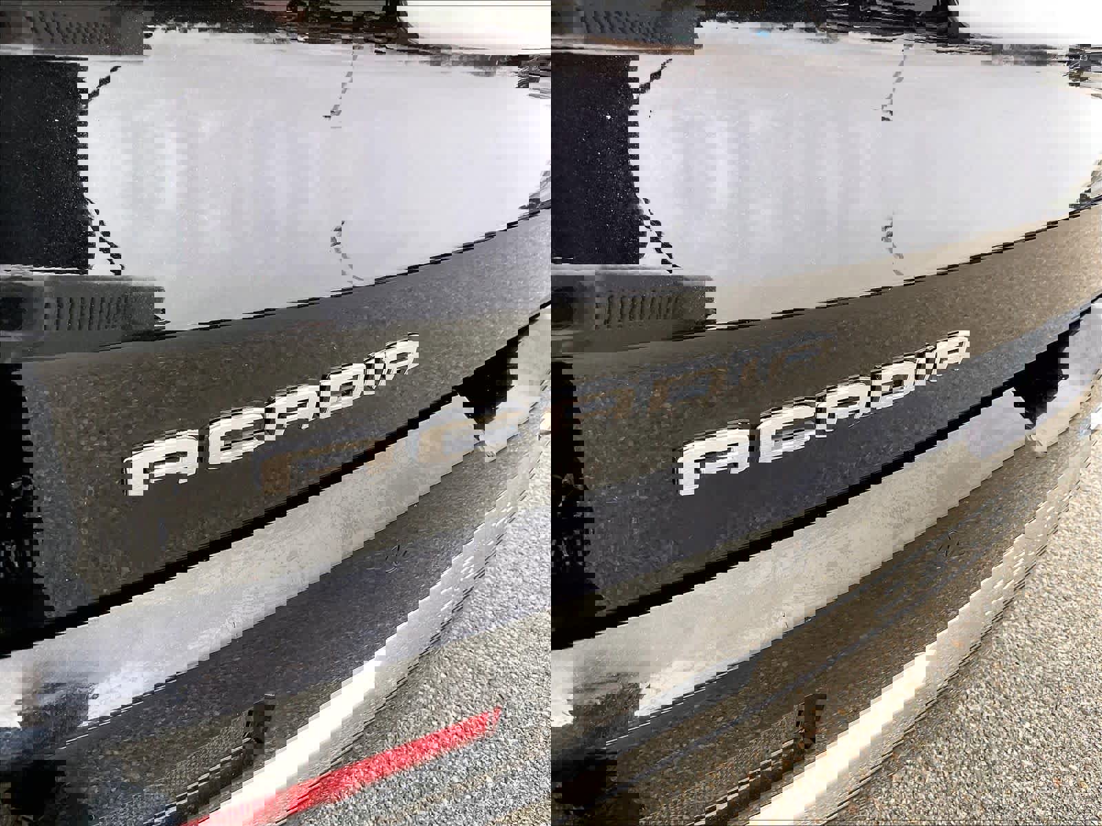 Used 2023 GMC Acadia Denali w/ Black Diamond Edition image 30