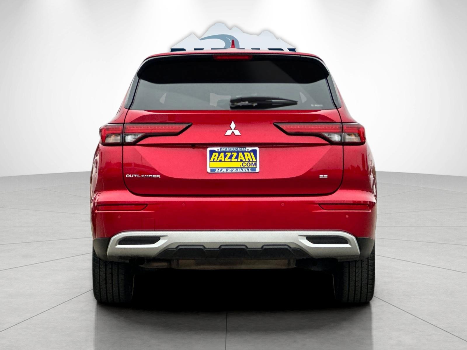 Used 2024 Mitsubishi Outlander SE Black Edition image 4