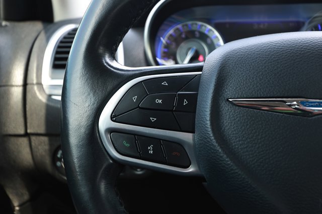 Used 2019 Chrysler 300 Touring w/ Sport Appearance Package RWD image 13