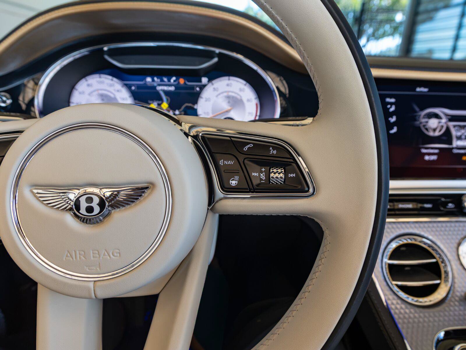 Used 2024 Bentley Continental GT Mulliner AWD/4WD image 34