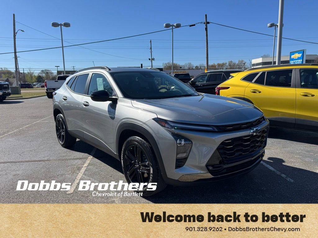 Used 2025 Chevrolet Trax ACTIV w/ Sunroof Package image 1