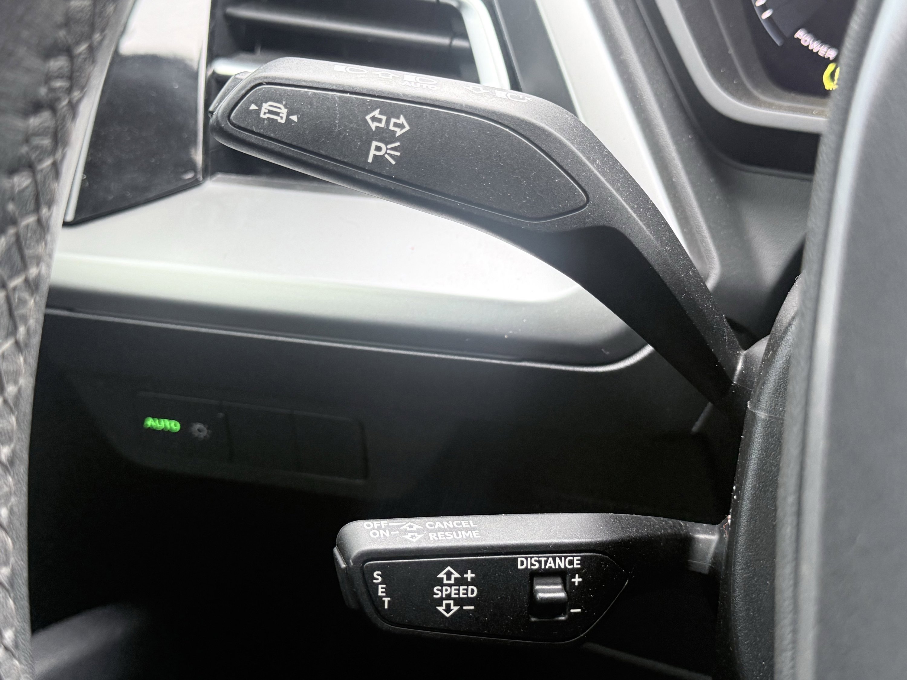 Used 2023 Audi Q4 e-tron Premium Plus w/ Premium Plus image 30