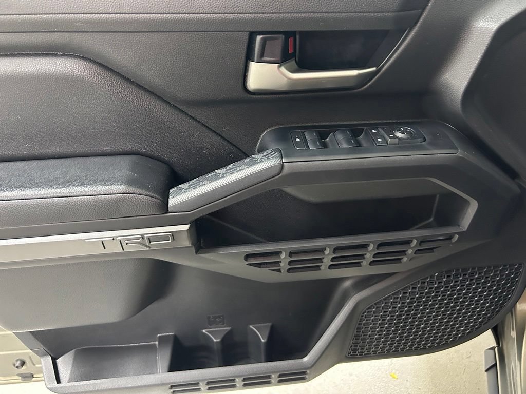 Certified 2025 Toyota Tacoma TRD Sport AWD/4WD image 16