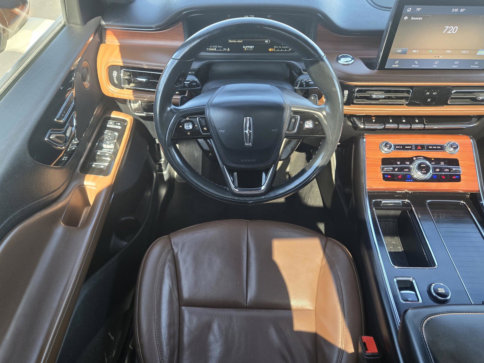 Used 2023 Lincoln Aviator Reserve w/ Elements Package Plus RWD image 11