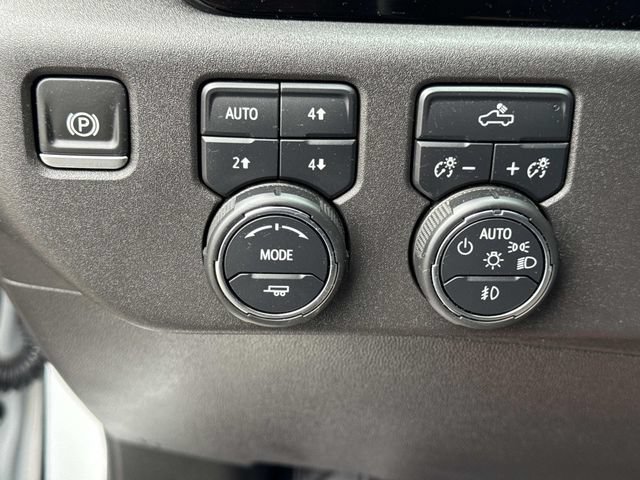 Used 2024 Chevrolet Silverado 1500 LT Trail Boss w/ Convenience Package II AWD/4WD image 19