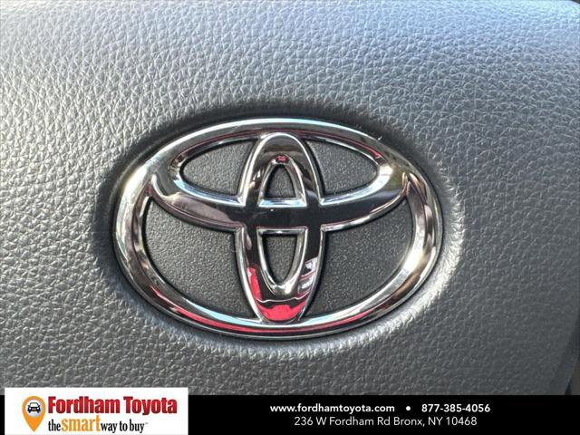 Certified 2022 Toyota Highlander XLE image 36