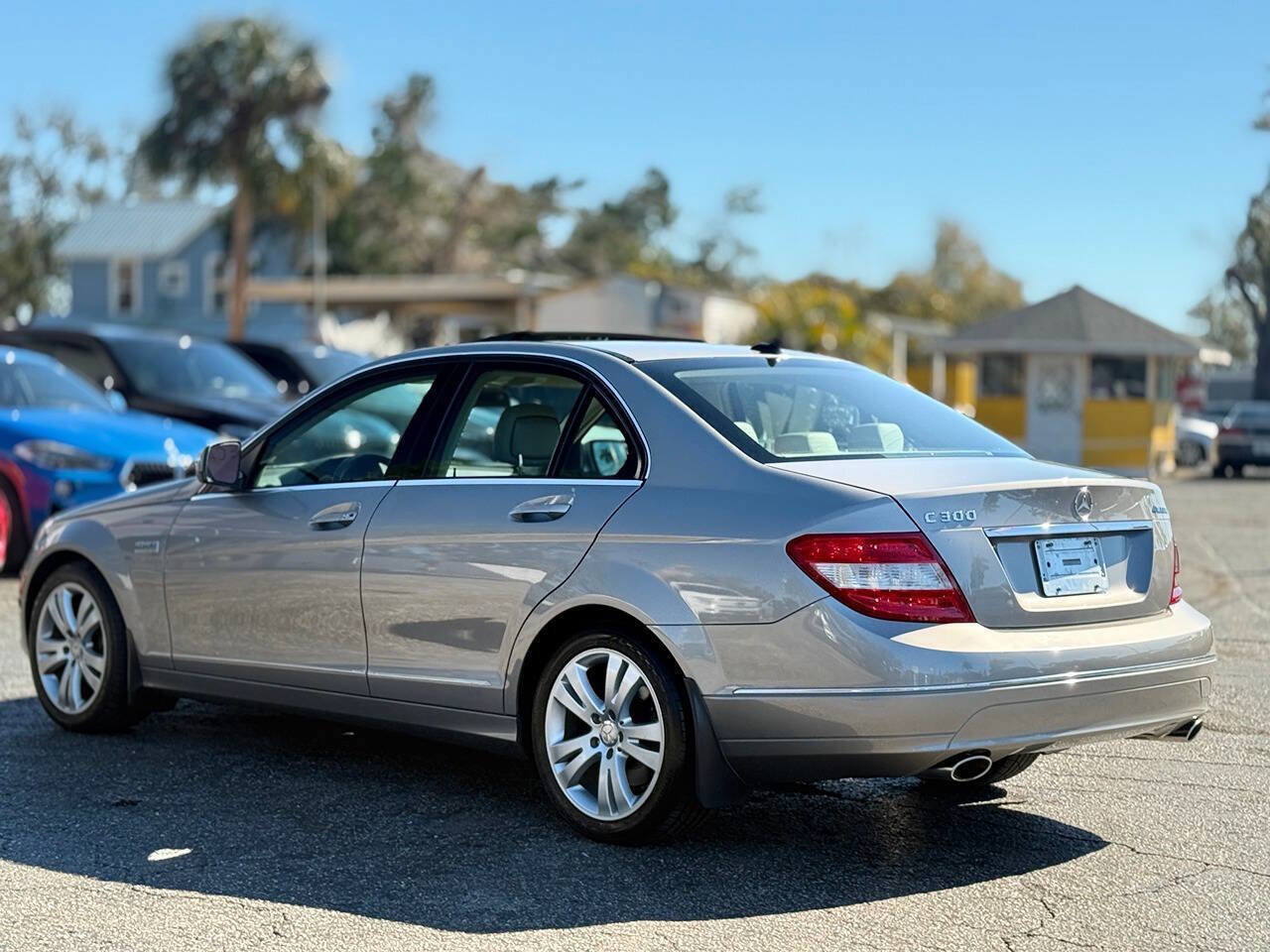 Used 2009 Mercedes-Benz C 300 4MATIC Sedan image 7