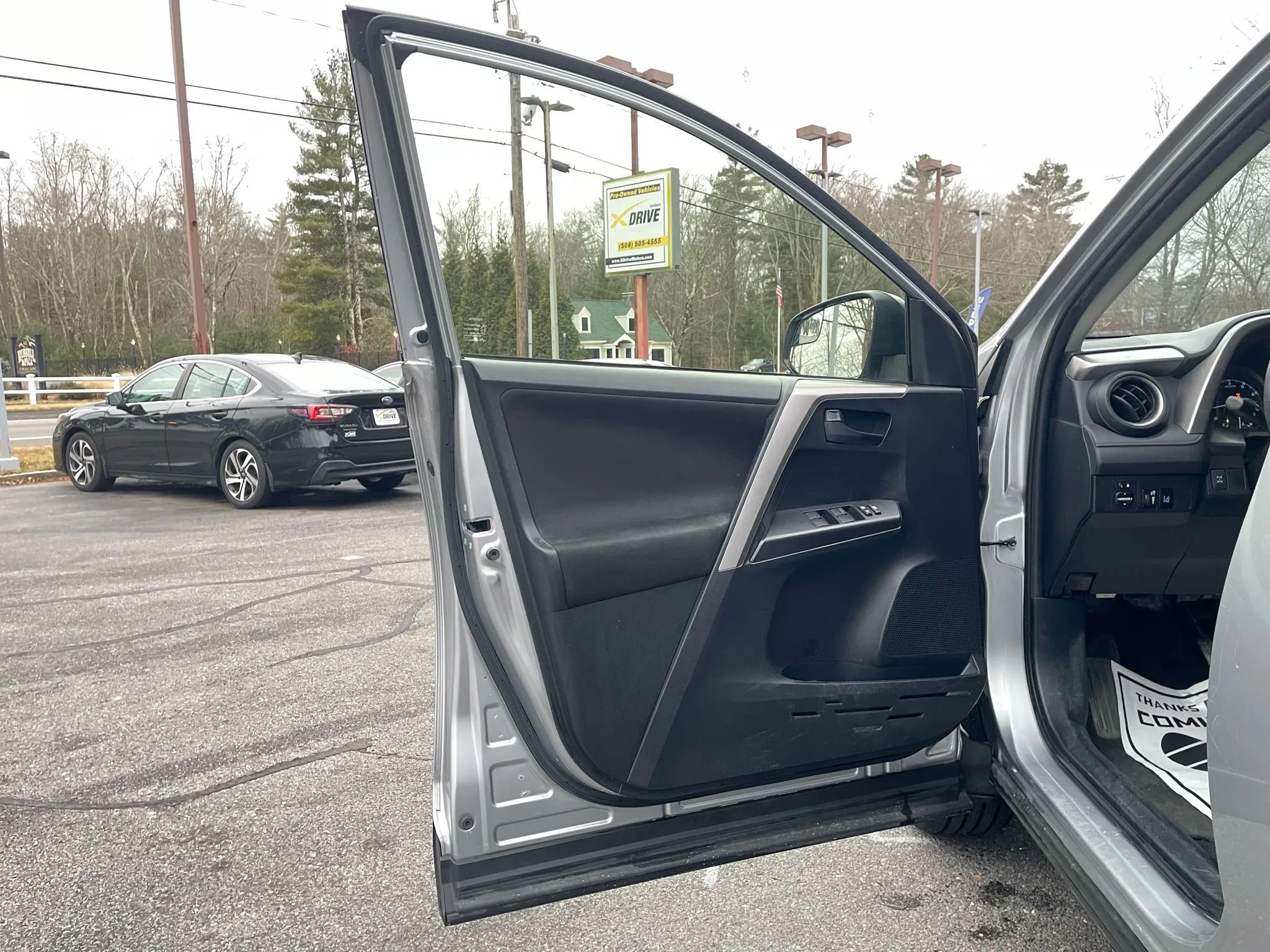 Used 2018 Toyota RAV4 LE w/ Carpet Mat Package image 15