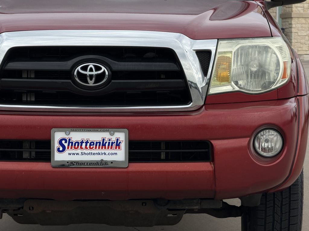Used 2005 Toyota Tacoma 4x4 Double Cab w/ SR5 Pkg #8 image 8