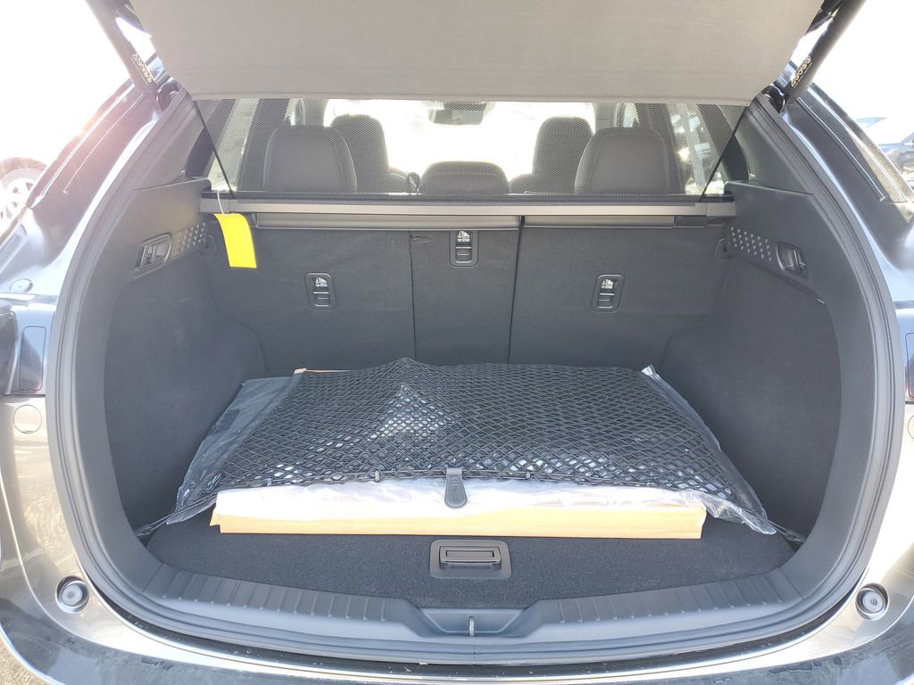 New 2025 MAZDA CX-5 Signature image 8