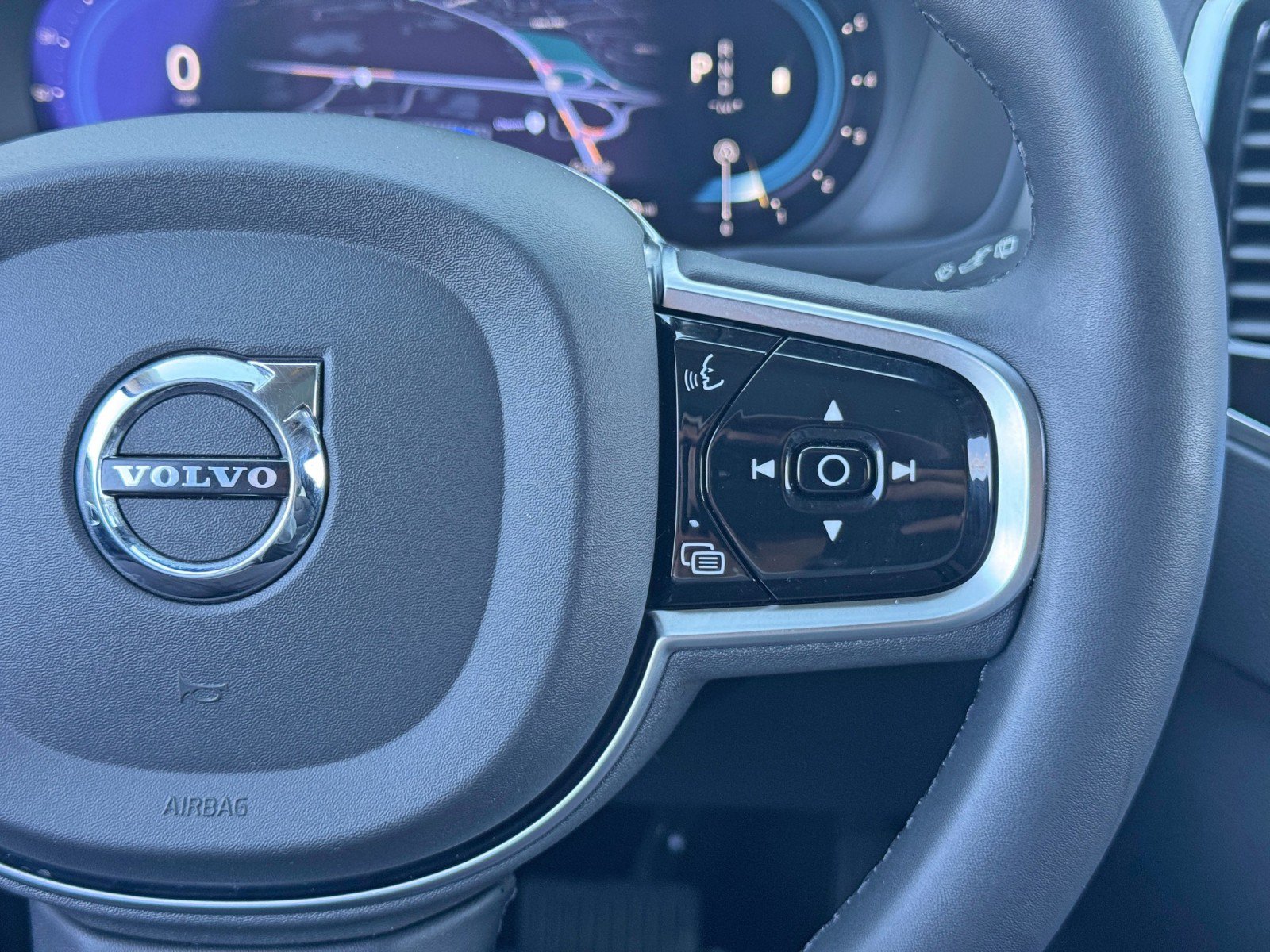 Used 2024 Volvo XC90 B6 Ultimate w/ Lounge Package AWD/4WD image 22