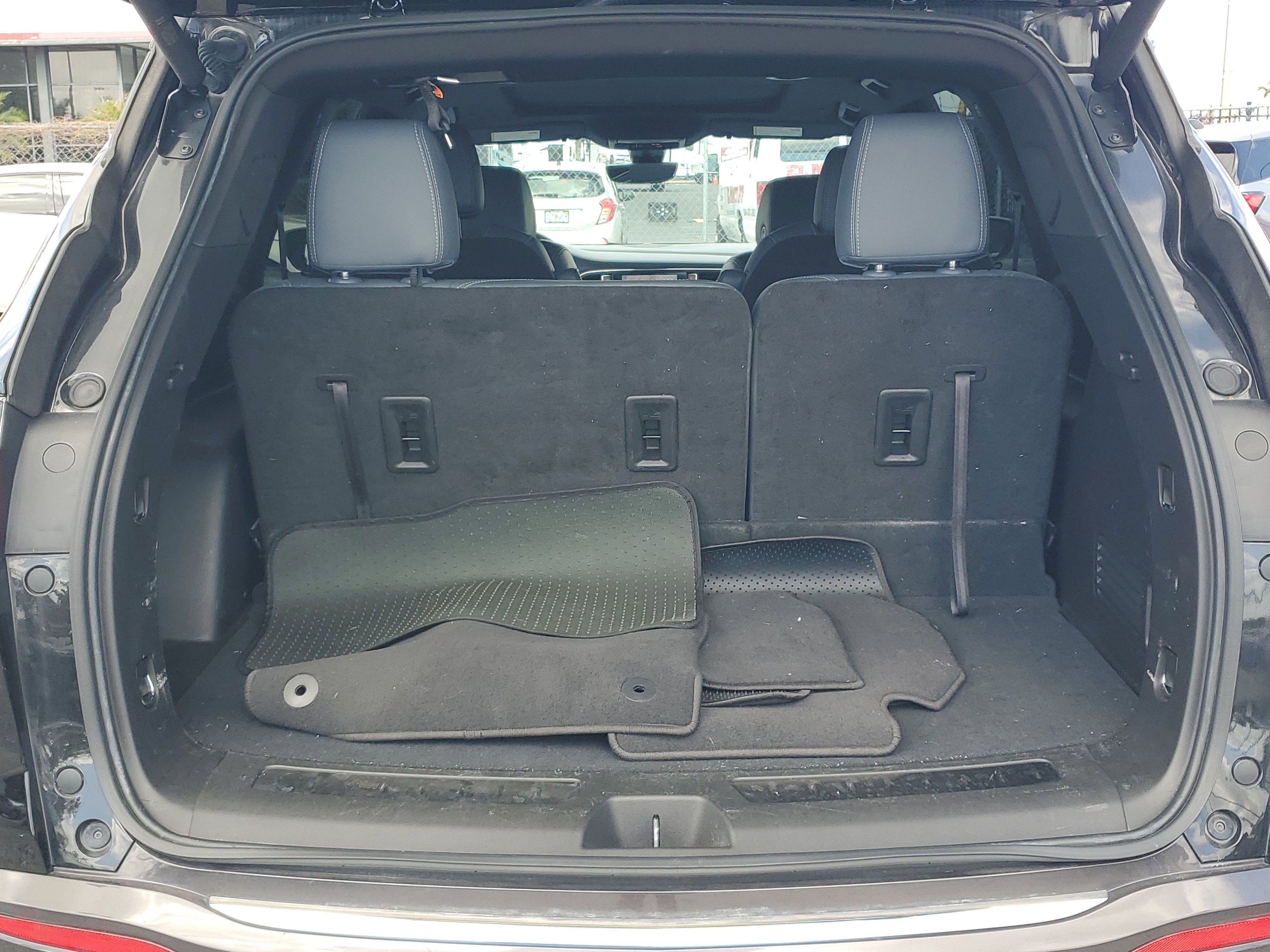 Used 2022 Buick Enclave Premium w/ Experience Buick Package FWD image 7