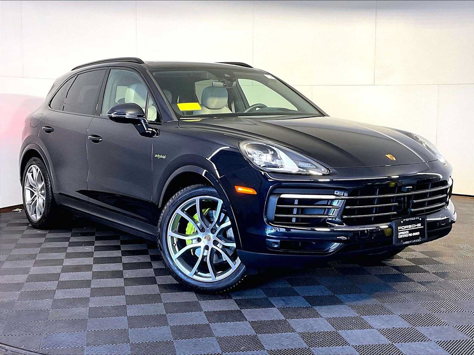 Certified 2023 Porsche Cayenne AWD/4WD image 9