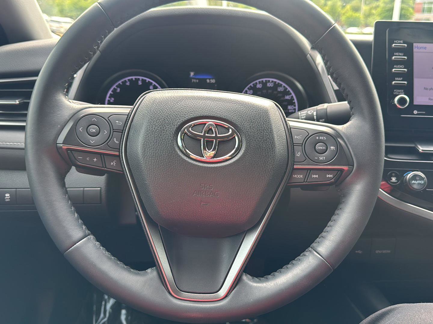Used 2022 Toyota Camry SE w/ Convenience Package FWD image 28